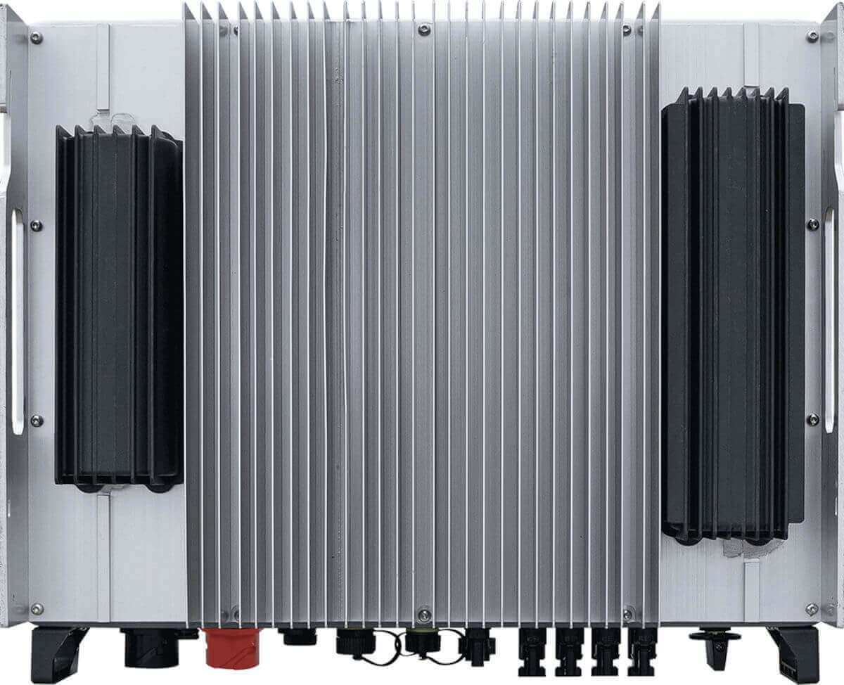 Solis Hybrid-Wechselrichter RHI-3P8K, Rückansicht, auf weißem Hintergrund