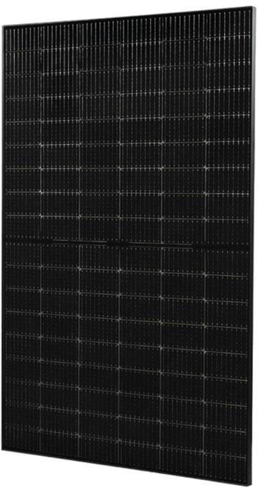 Solar Fabrik Mono S4 Halfcut Trend Full Black 450 W | Solar Perfect Solar Fabrik Mono S4 Halfcut Trend Full Black 450 W, vor weißem Hitnergrund